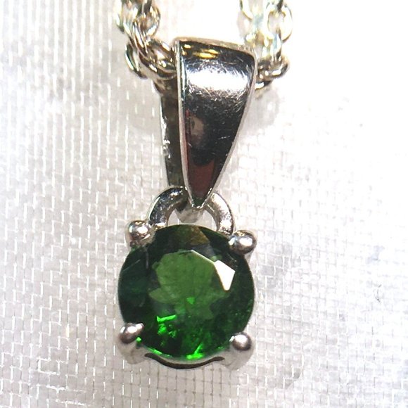 Genuine Chrome Diopside .925 Pendant Natural Gemstone Sterling Silver - Picture 16 of 16
